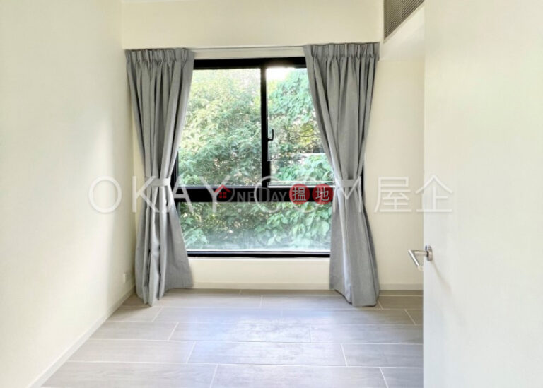 Elegant 3 bedroom with balcony & parking | For Sale
