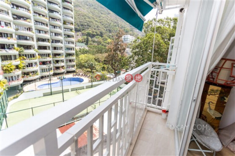 Rare 3 bedroom with balcony & parking | Rental