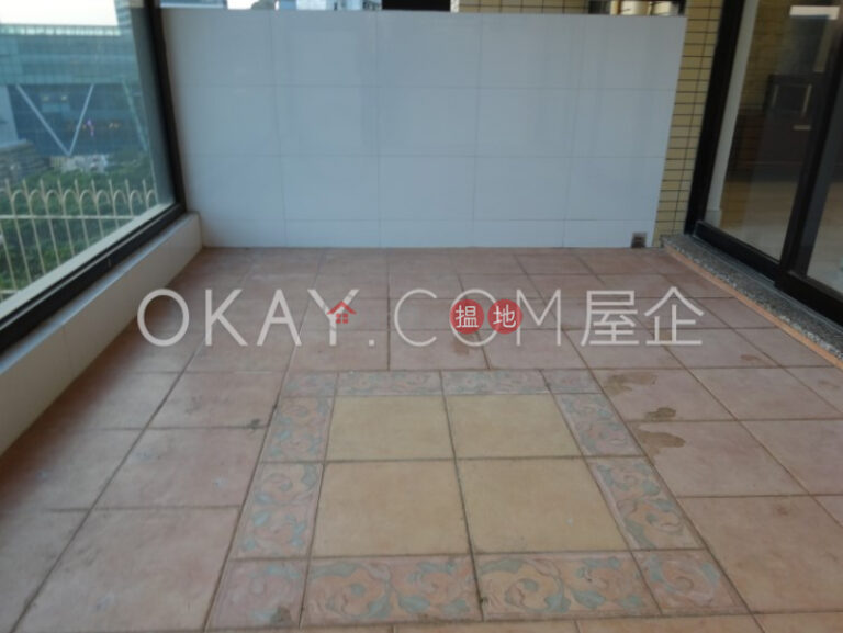 Beautiful 4 bedroom with balcony & parking | For Sale