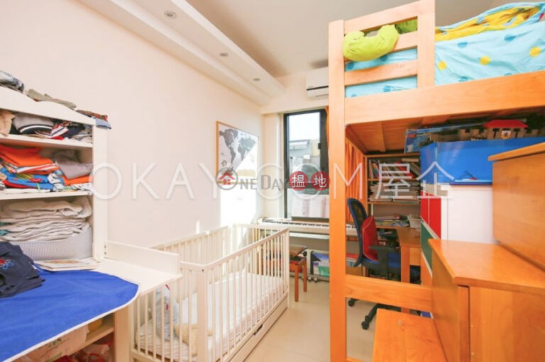 Rare 3 bedroom on high floor with sea views & rooftop | For Sale