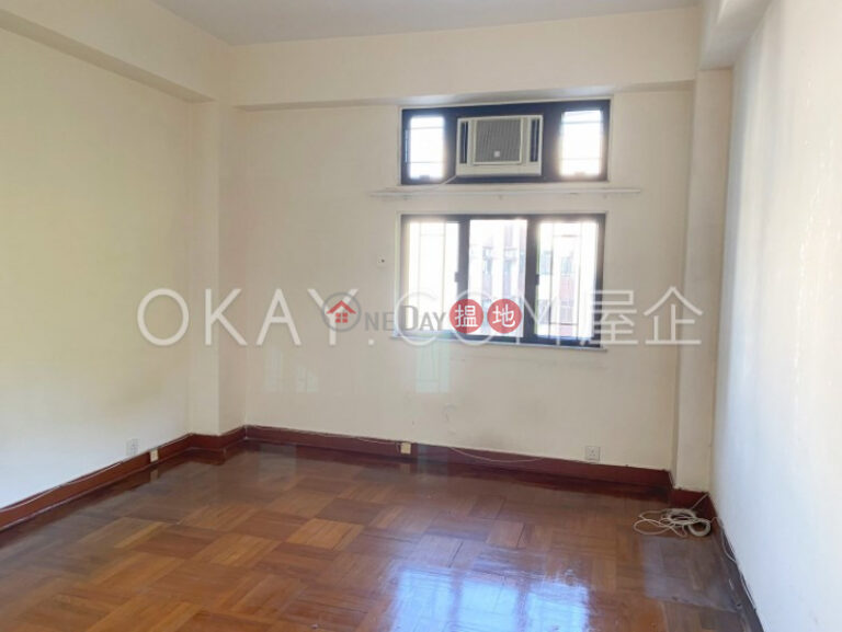 Efficient 3 bed on high floor with balcony & parking | For Sale