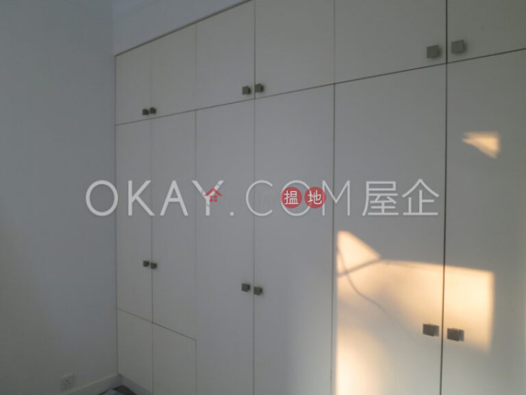 Lovely 2 bedroom with balcony & parking | Rental