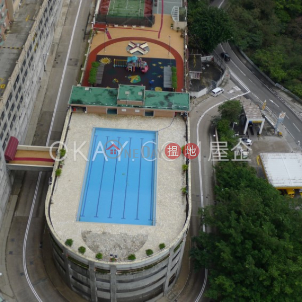 Efficient 3 bed on high floor with sea views & balcony | Rental