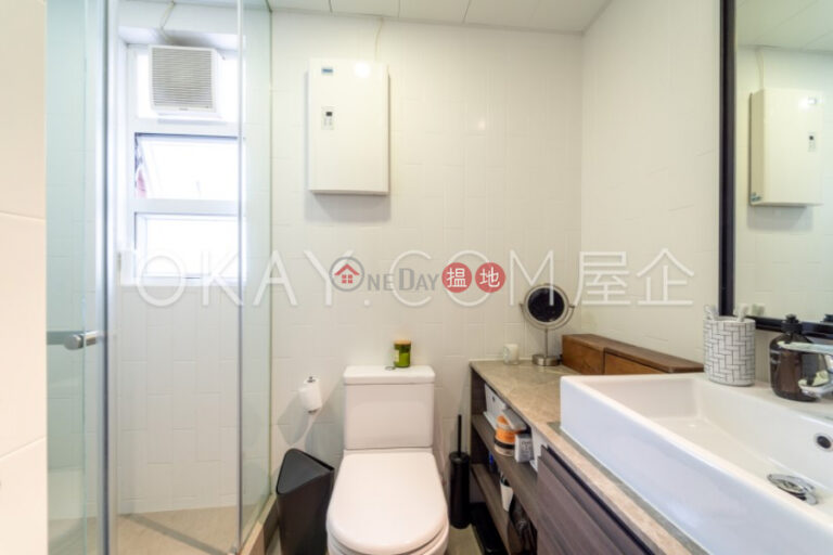 Efficient 4 bedroom with sea views, balcony | For Sale