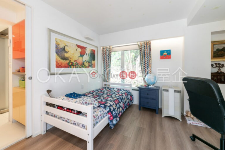 Stylish 3 bed on high floor with sea views & rooftop | For Sale