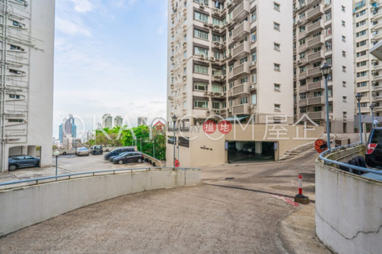 Rare 3 bedroom on high floor with parking | Rental