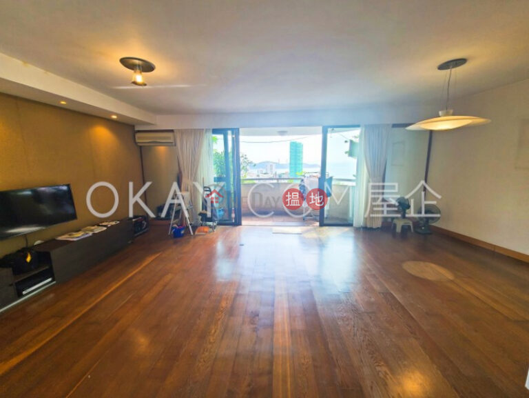 Popular 3 bedroom with sea views, balcony | Rental