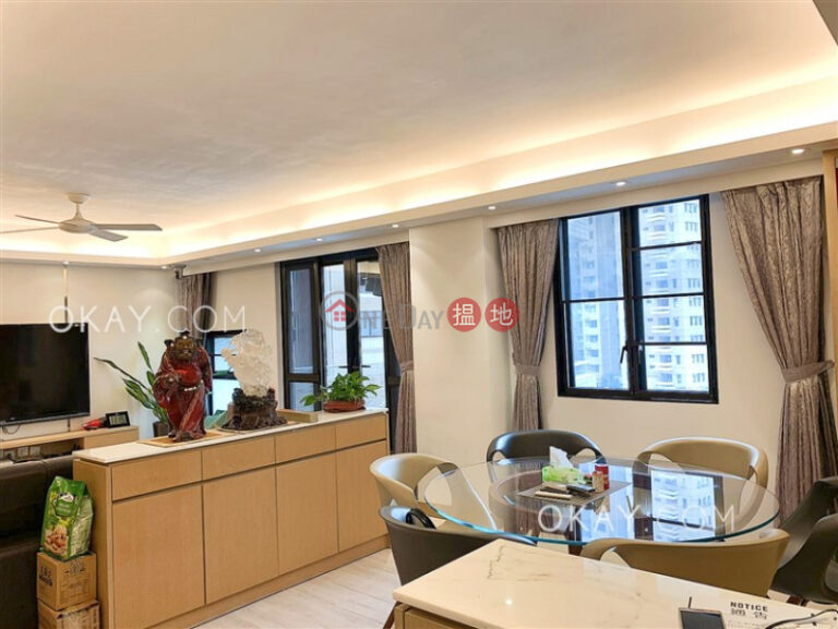 Nicely kept 3 bedroom with balcony | For Sale