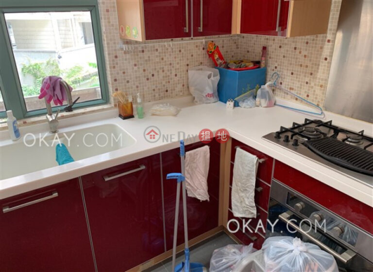 Tasteful 3 bedroom with parking | Rental