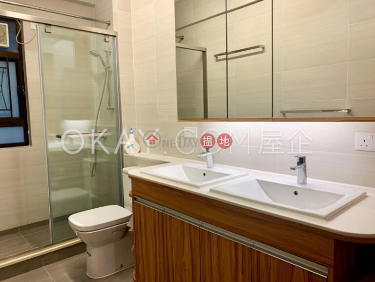 Stylish 3 bedroom with balcony & parking | For Sale