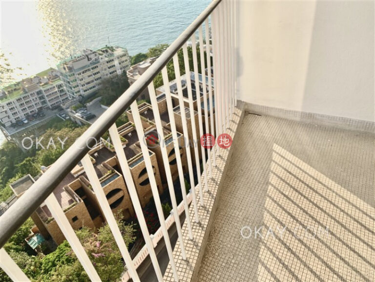 Efficient 3 bedroom with sea views, balcony | Rental