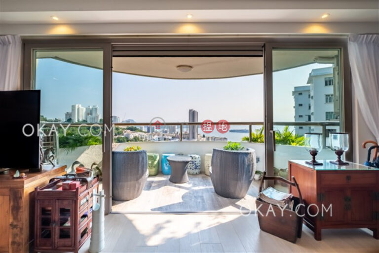Unique 3 bedroom on high floor with sea views & balcony | For Sale