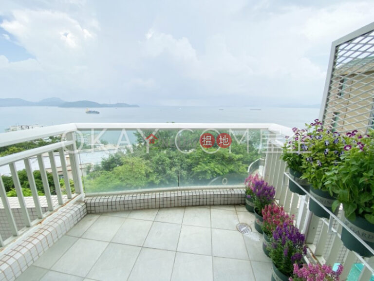 Stylish 3 bedroom with sea views, balcony | For Sale