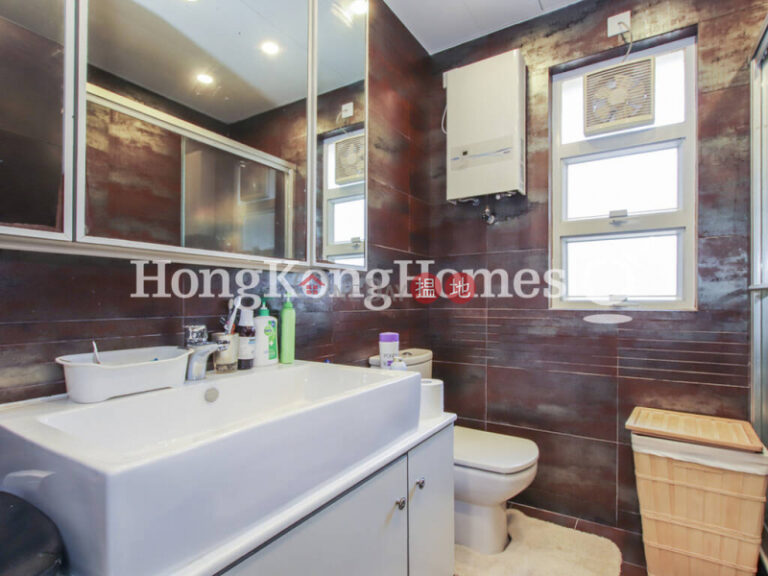 4 Bedroom Luxury Unit at Block 45-48 Baguio Villa | For Sale