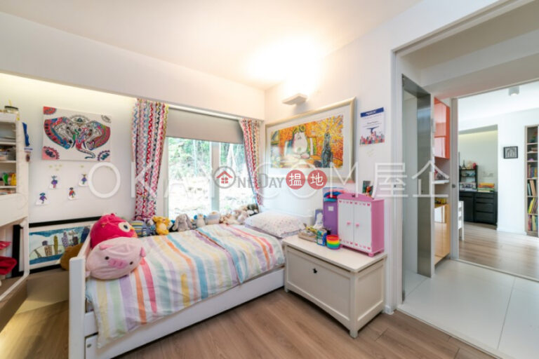 Stylish 3 bed on high floor with sea views & rooftop | For Sale