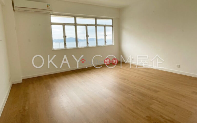 Efficient 4 bedroom with sea views, balcony | Rental