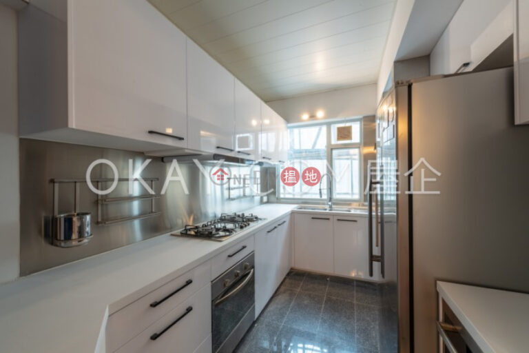 Beautiful 3 bedroom with sea views, balcony | For Sale