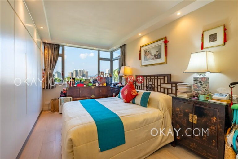 Unique 3 bedroom on high floor with sea views & balcony | Rental