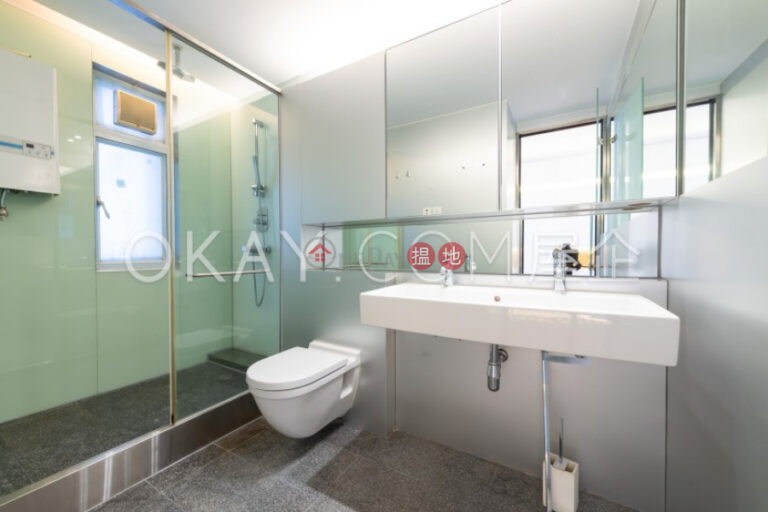 Beautiful 3 bedroom with sea views, balcony | For Sale