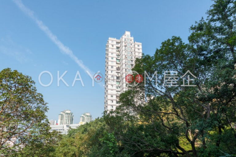 Rare 2 bedroom on high floor with parking | Rental