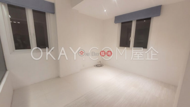 Charming 2 bedroom with parking | Rental