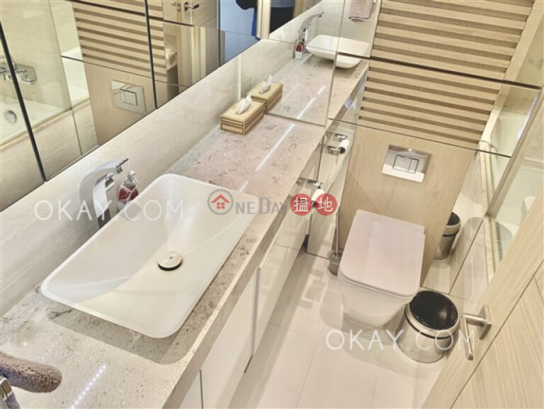 Exquisite 2 bedroom with sea views, balcony | Rental