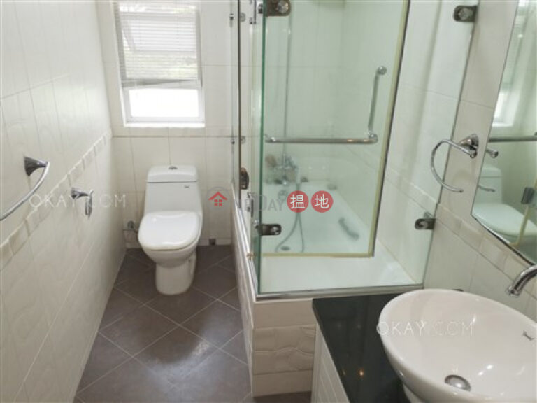 Efficient 4 bedroom with balcony & parking | Rental