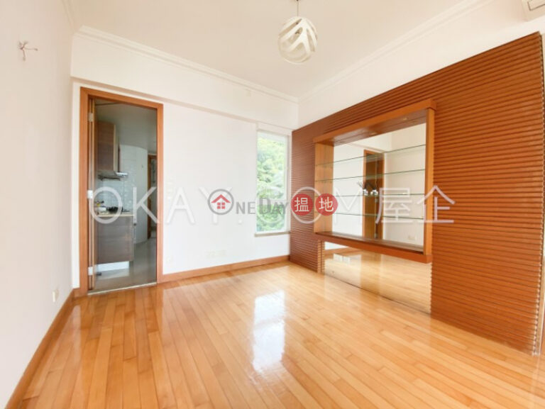 Stylish 3 bedroom with sea views, balcony | For Sale