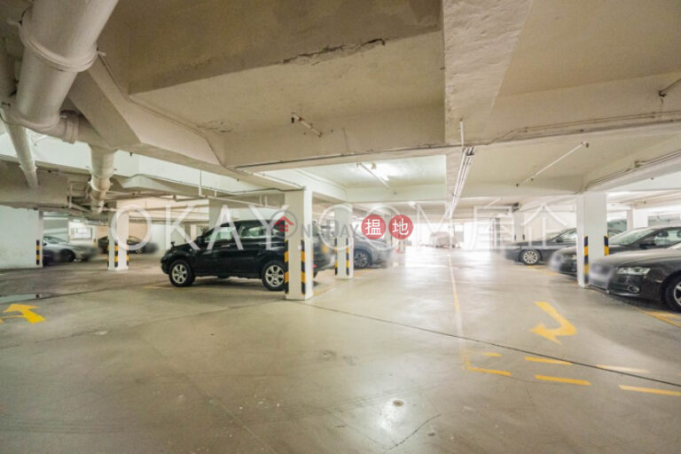 Unique 3 bedroom on high floor with balcony & parking | Rental