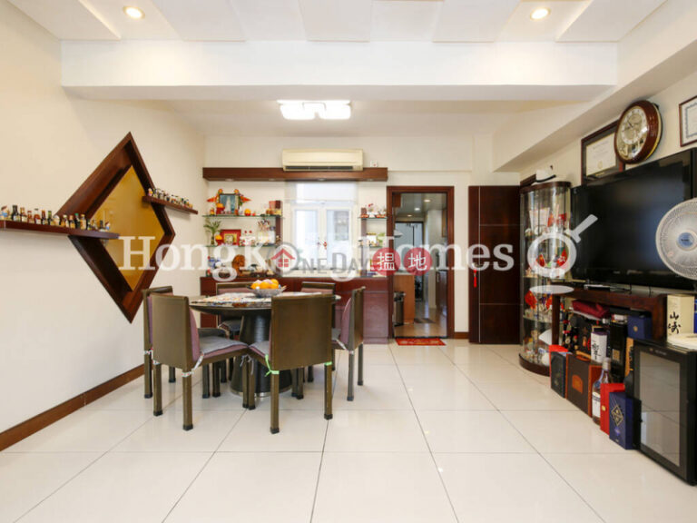 3 Bedroom Family Unit at Y. Y. Mansions block A-D | For Sale