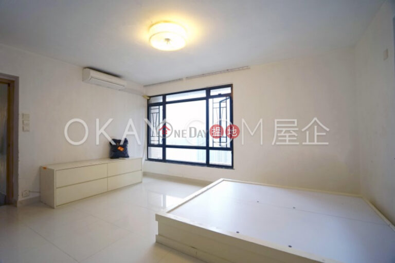 Efficient 3 bedroom with sea views & balcony | For Sale