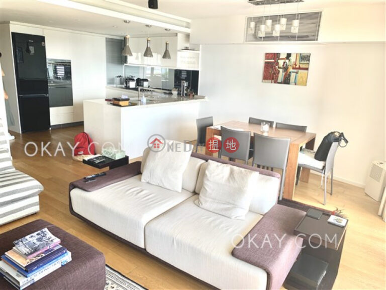 Exquisite 2 bedroom with sea views, balcony | Rental