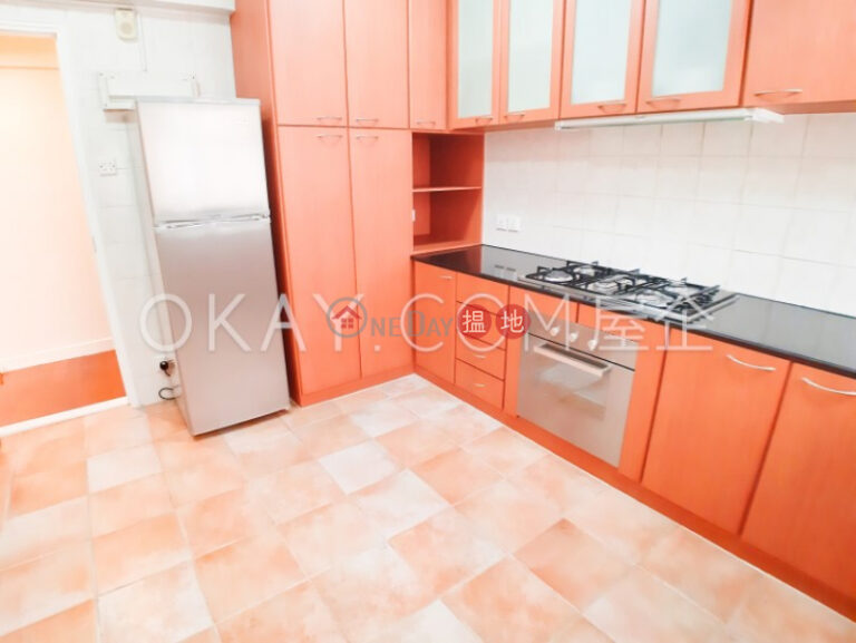 Efficient 2 bedroom with balcony & parking | For Sale