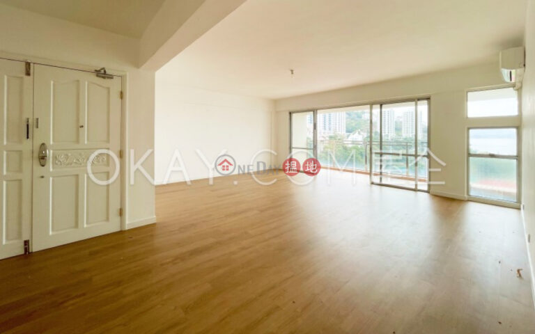 Efficient 4 bedroom with sea views, balcony | Rental