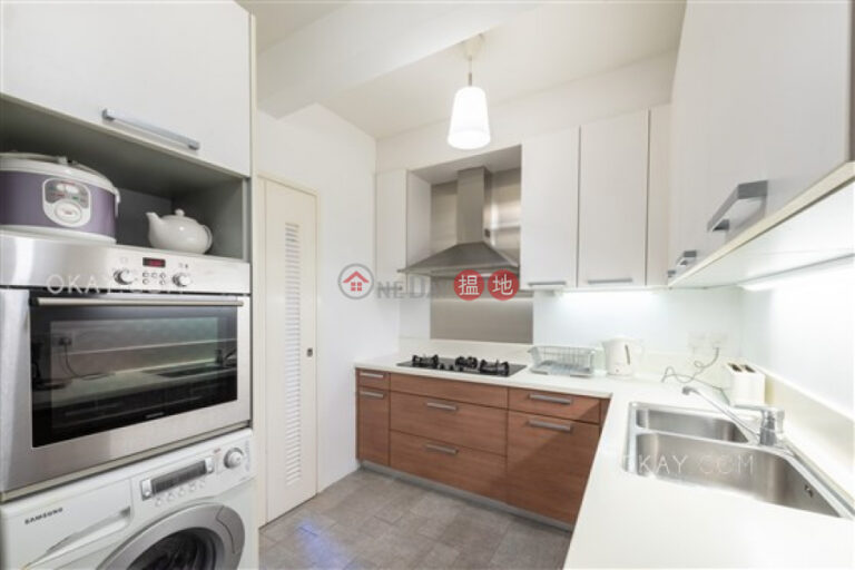 Efficient 2 bedroom with balcony & parking | For Sale