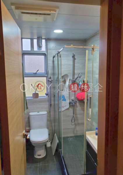 Charming 3 bedroom with sea views & rooftop | For Sale