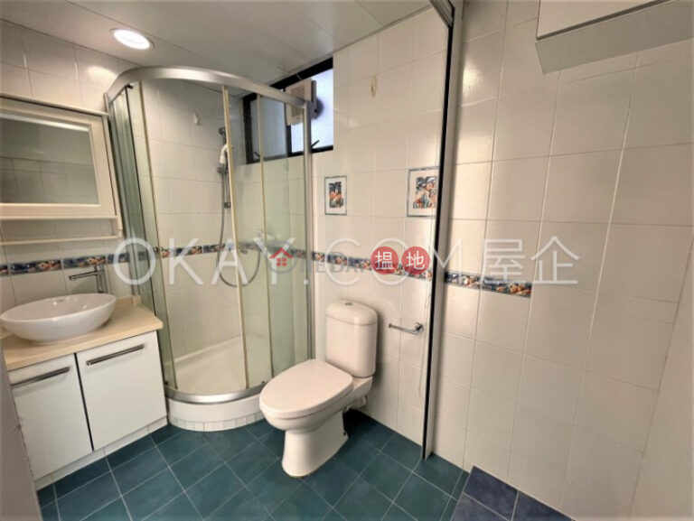 Popular 2 bedroom with parking | Rental