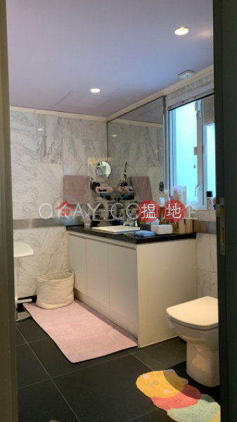 Lovely 4 bedroom with sea views, rooftop & balcony | For Sale