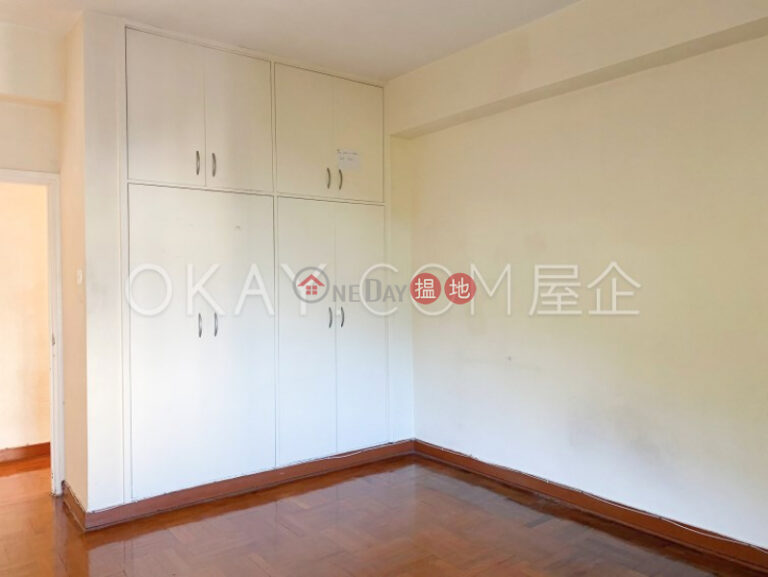 Efficient 3 bed on high floor with balcony & parking | For Sale