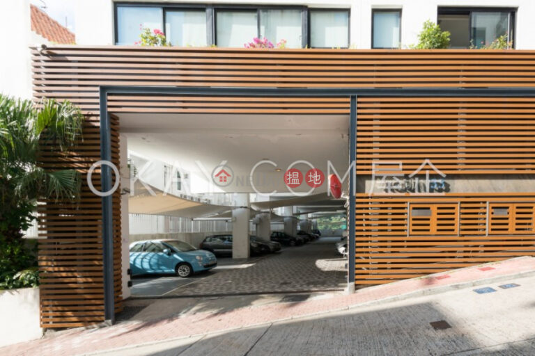 Popular 3 bedroom on high floor with rooftop & balcony | For Sale