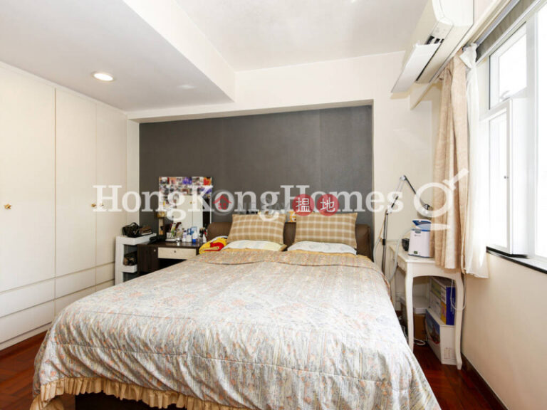 3 Bedroom Family Unit at Y. Y. Mansions block A-D | For Sale