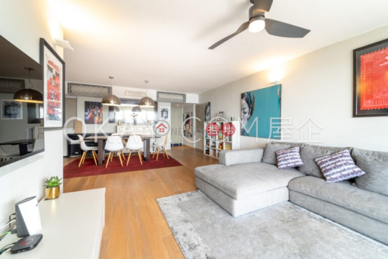 Efficient 4 bedroom with sea views, balcony | For Sale