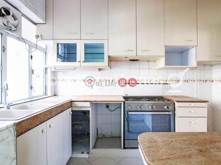 3 Bedroom Family Unit for Rent at Block 32-39 Baguio Villa