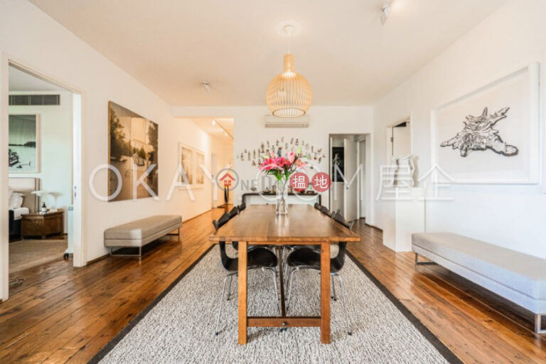 Beautiful 3 bedroom with balcony & parking | Rental