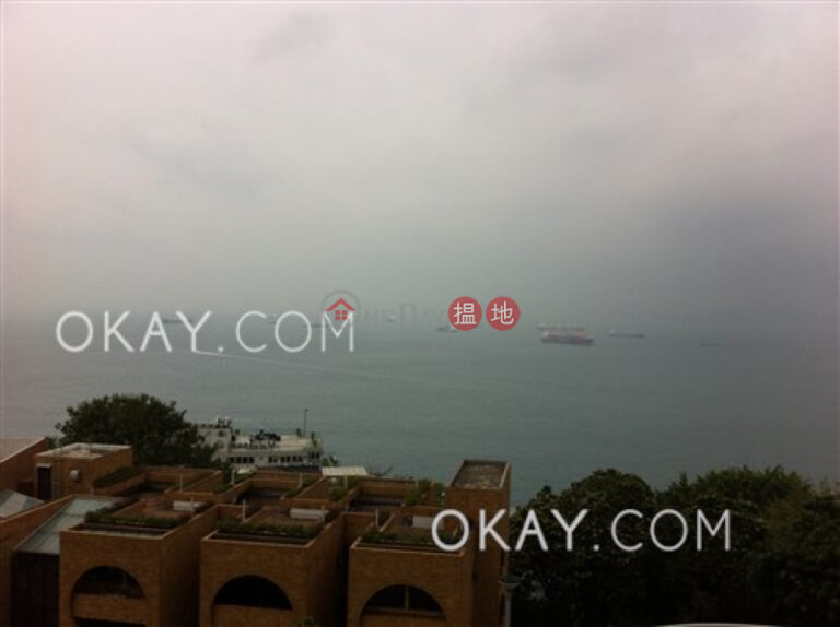Efficient 3 bedroom with sea views, balcony | For Sale