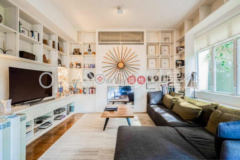 Beautiful 3 bedroom with balcony & parking | Rental