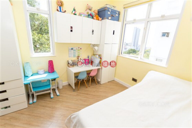 Rare 3 bedroom with balcony & parking | Rental