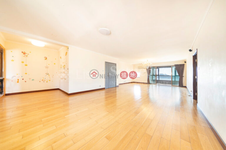 Property for Rent at Block 28-31 Baguio Villa with 4 Bedrooms