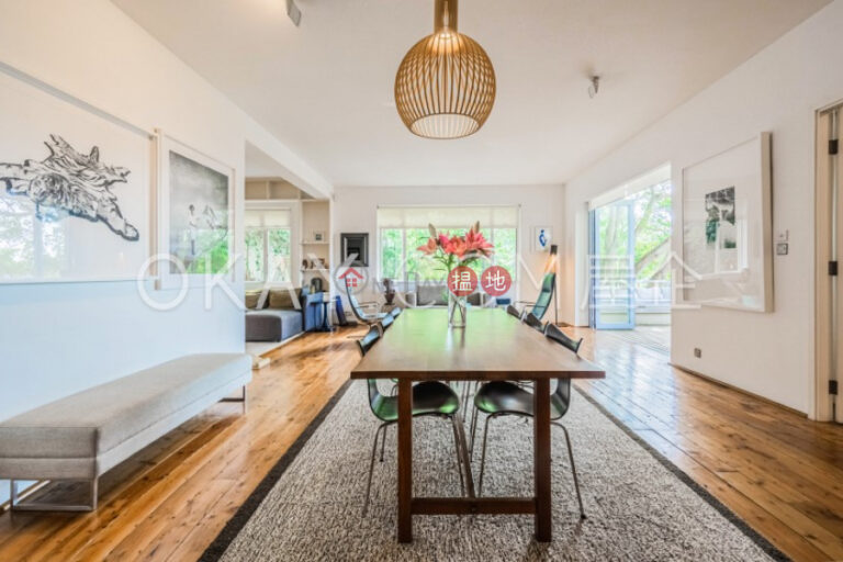 Beautiful 3 bedroom with balcony & parking | Rental