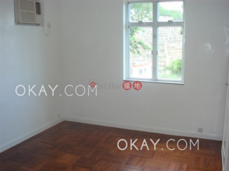 Efficient 3 bedroom with sea views, balcony | Rental